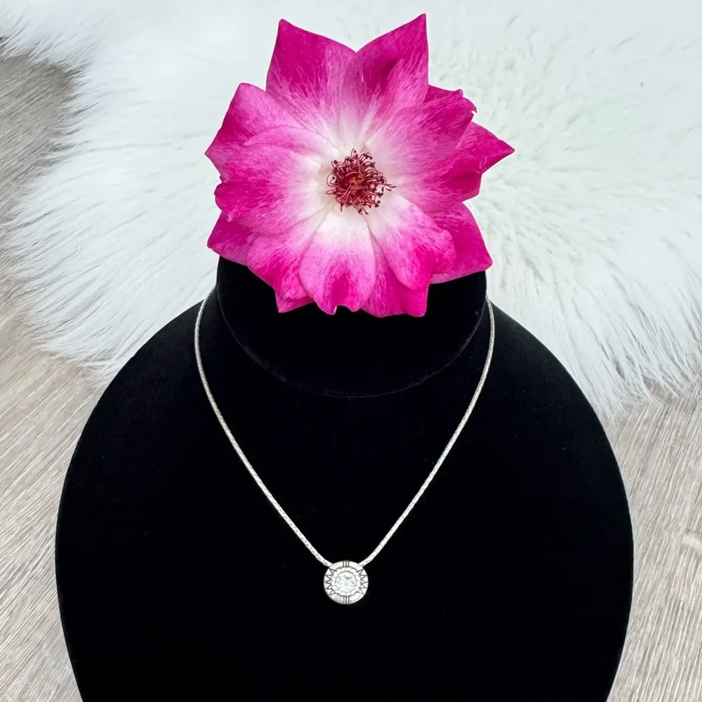 💞 BRIGHTON Fortino Petite Reversible Crystal Pendant Necklace - Picture 5 of 7